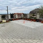 Arany Apartmanhaz Zalagyoengye Daire