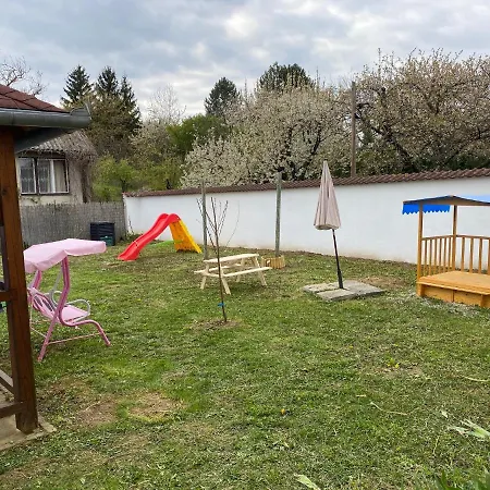 Arany Apartmanhaz Zalagyoengye * Zalakaros