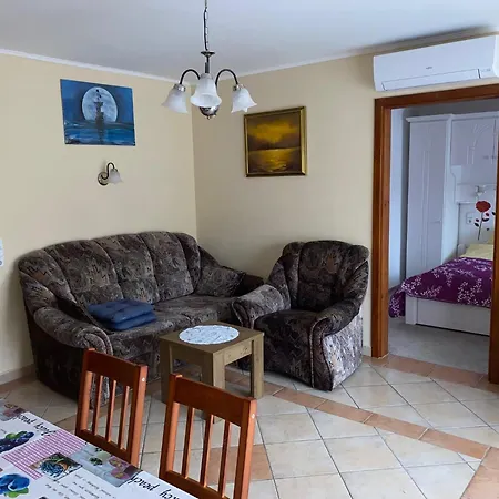 Arany Apartmanhaz Zalagyoengye Daire