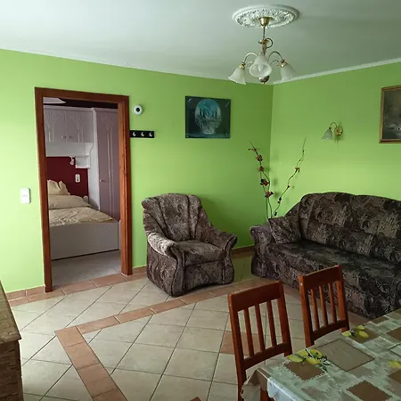 Apartment Arany Apartmanhaz Zalagyoengye