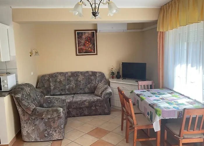 דירה Arany Apartmanhaz Zalagyoengye